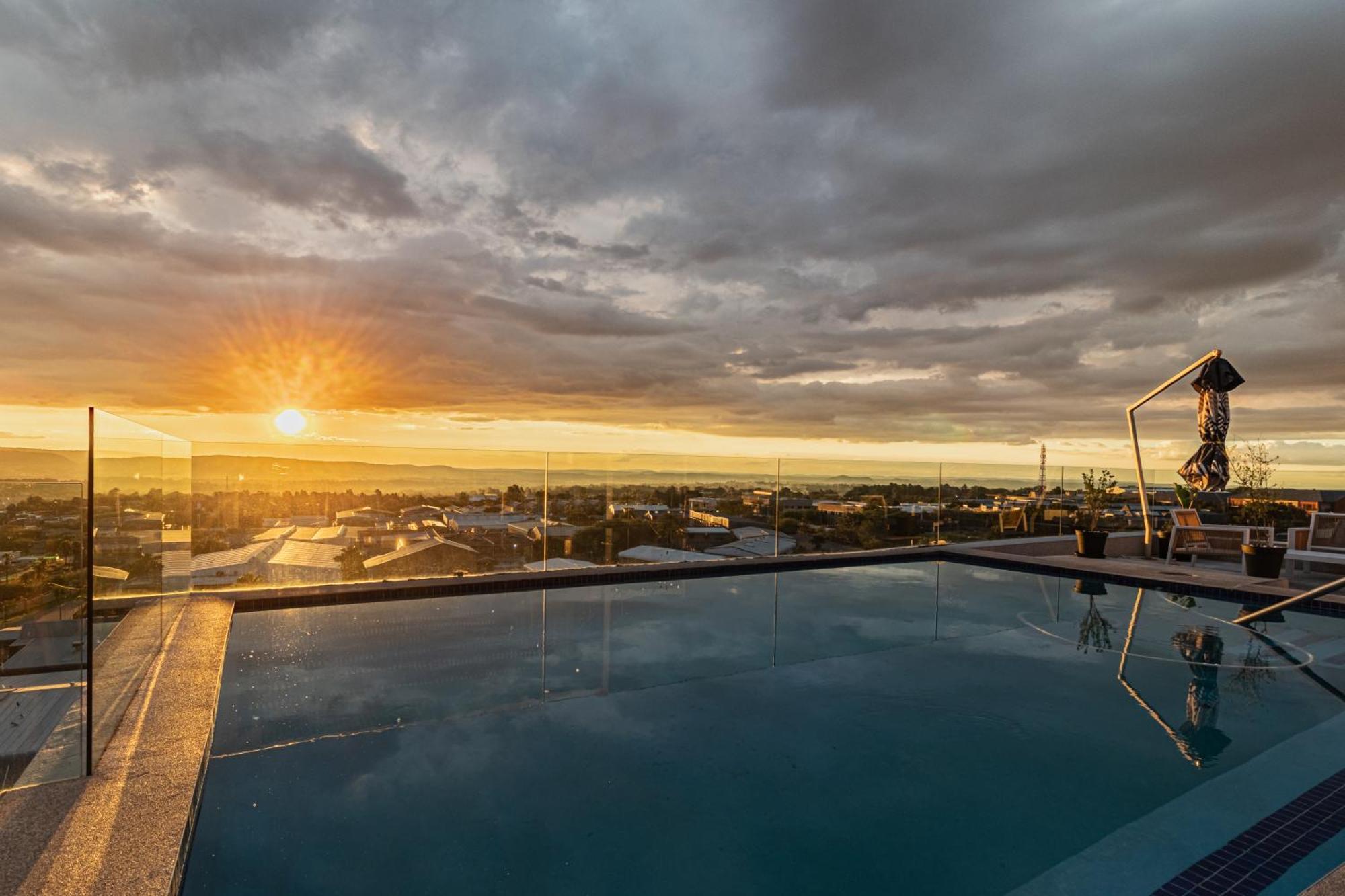 Blueberry Hill Hotel ロードポート エクステリア 写真